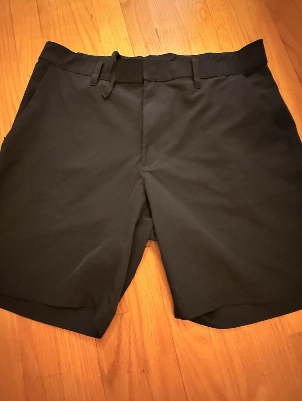 Fabletics The Only Short Black Sz M 8 Inch Inseam Everyday Lightweight